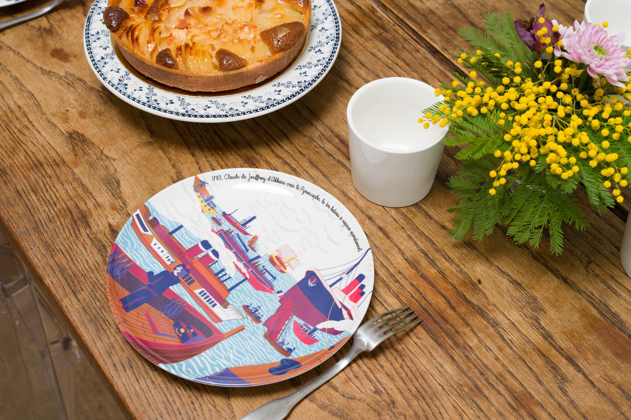 Assiette mélamine italienne illustrant le bateau à vapeur de Jouffroy d’Abbans.