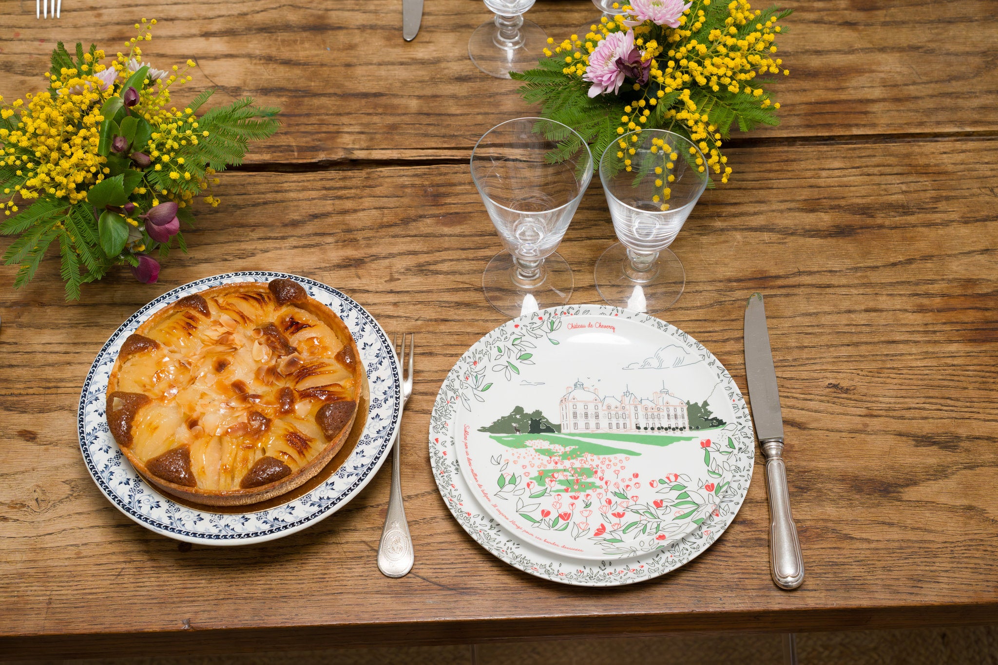 Assiette en mélamine décor Château de Cheverny, inspiration de Moulinsart.