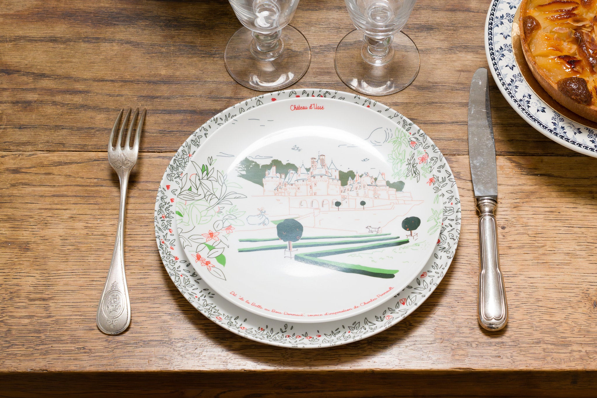Assiette mélamine biosourcée illustrant le Château d'Ussé en Val de Loire.