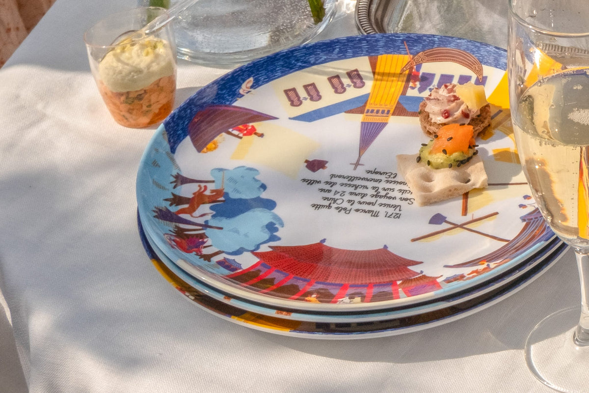 Assiette à dessert en mélamine biosourcée, fabriquée en Italie, Marco Polo — Ours Blanc Paris
