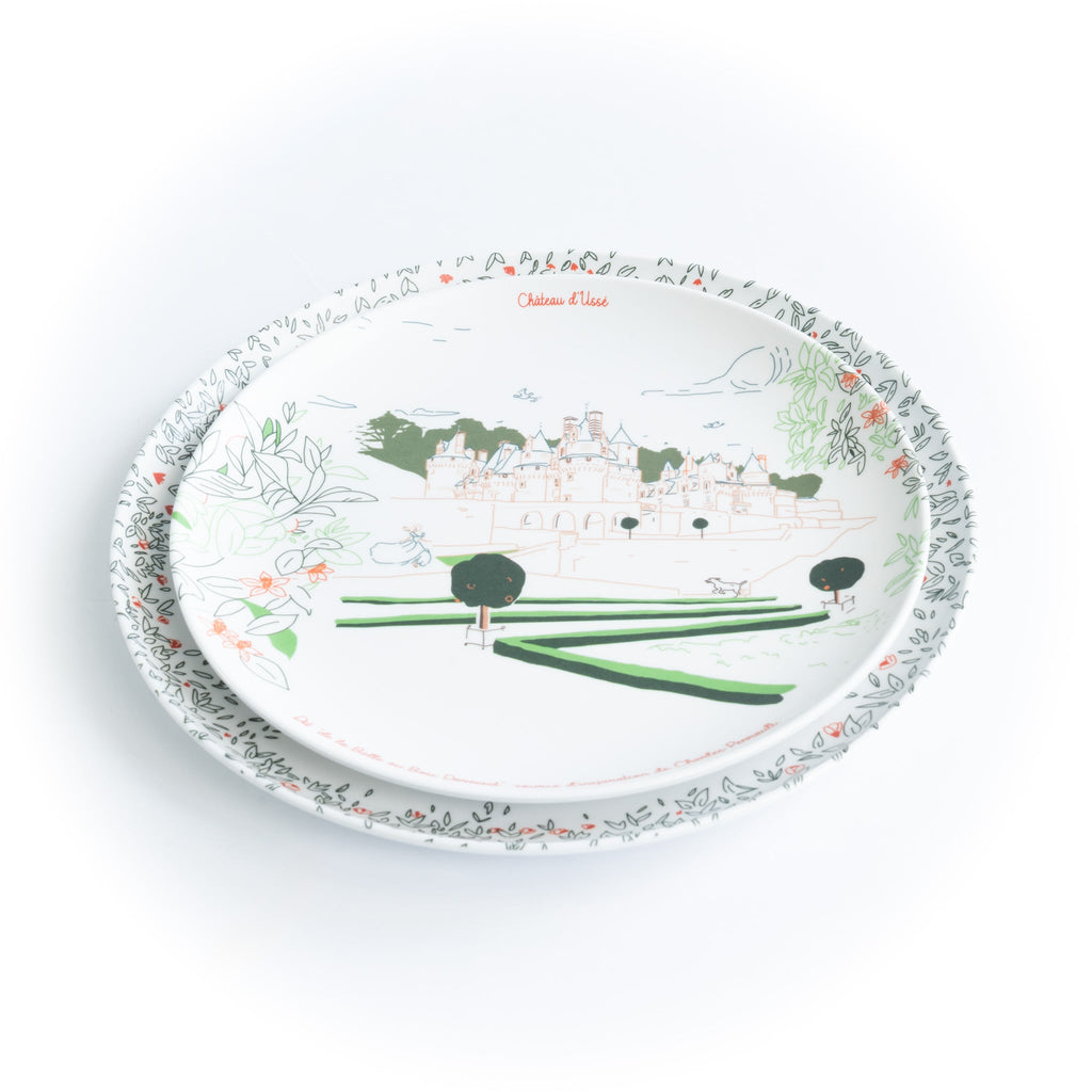 Service complet - Les châteaux de la Loire - 4 grandes assiettes en mélamine Ø 24 cm et 4 assiettes en mélamine Ø 21 cm à dessert.