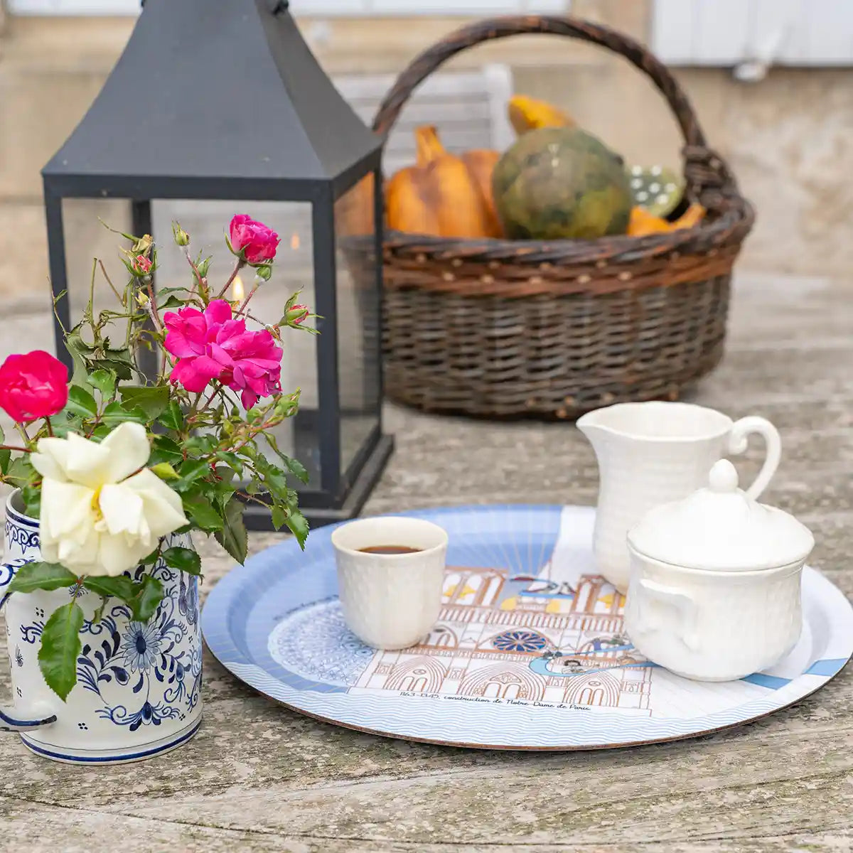 Plateau en bois stratifié sur l'histoire de Notre-Dame de Paris