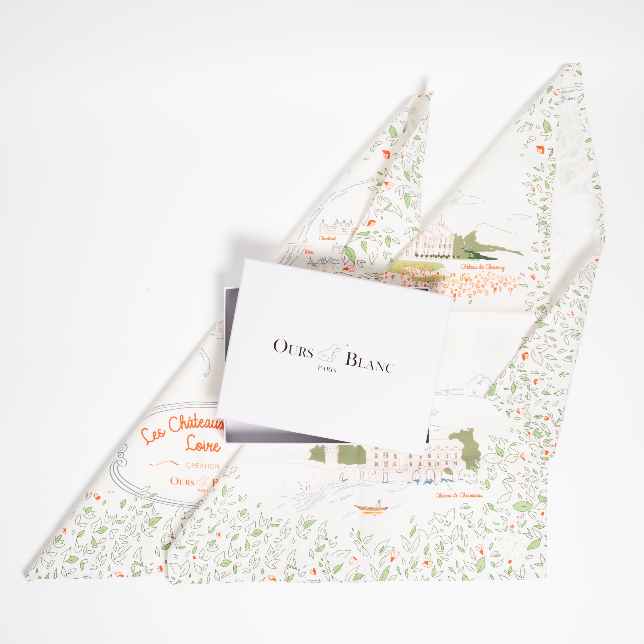 Les 2 torchons Les Châteaux de la Loire présentés en coffret cadeau · Ours Blanc Paris