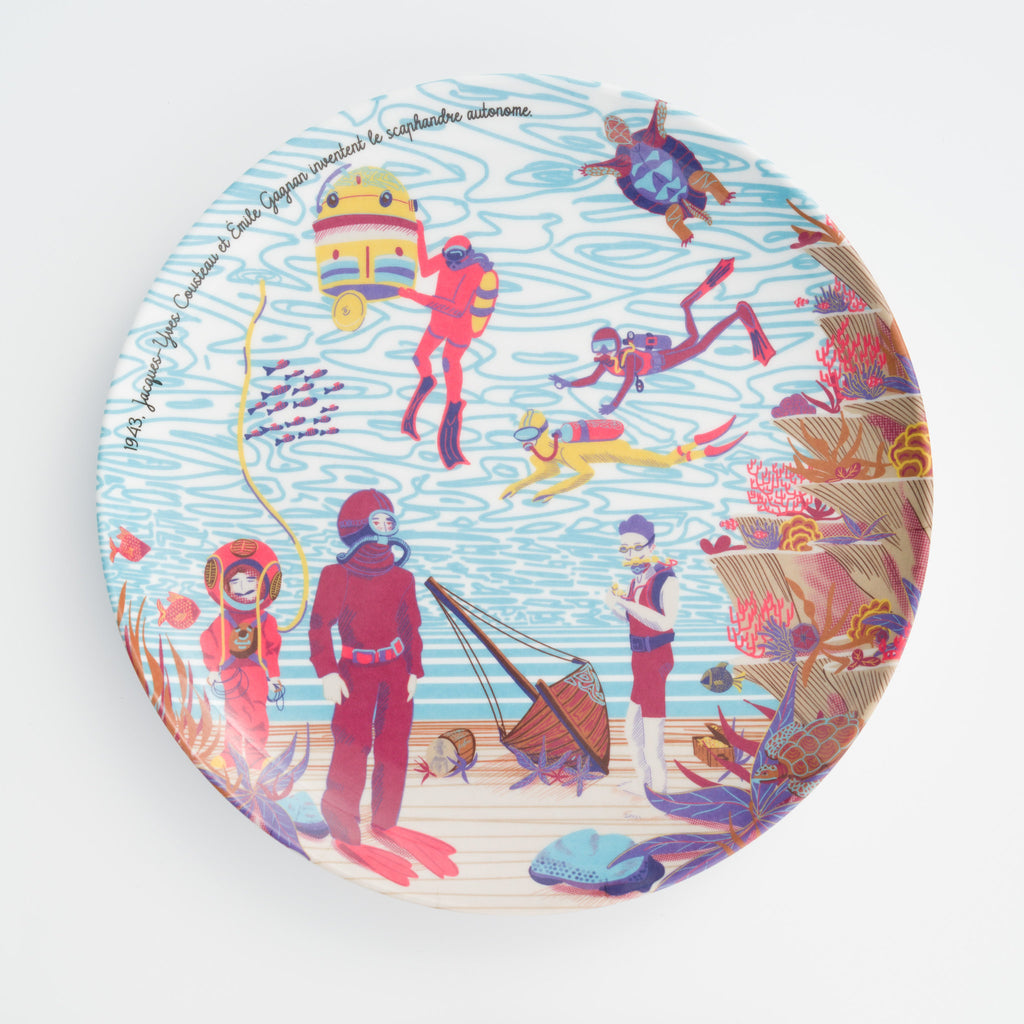 Assiette mélamine biosourcée haut de gamme illustration Scaphandre Autonome.